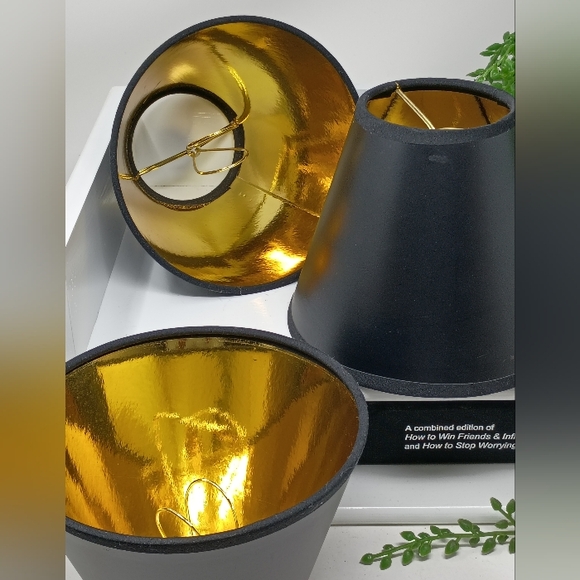 Sleek Black and Gold Decor Accents with Cylindrical Design - Picture 8 of 8